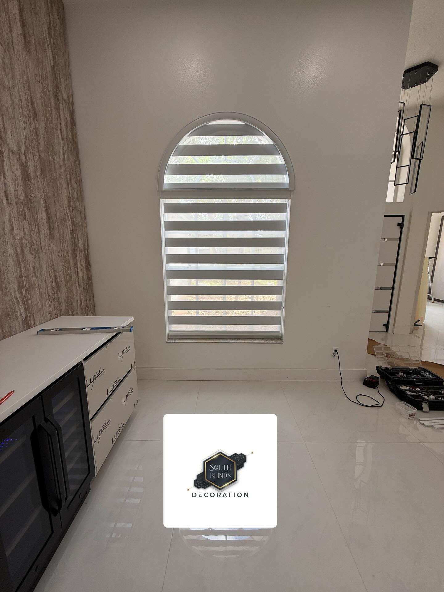 Arched window zebra shades in Tampa luxury home