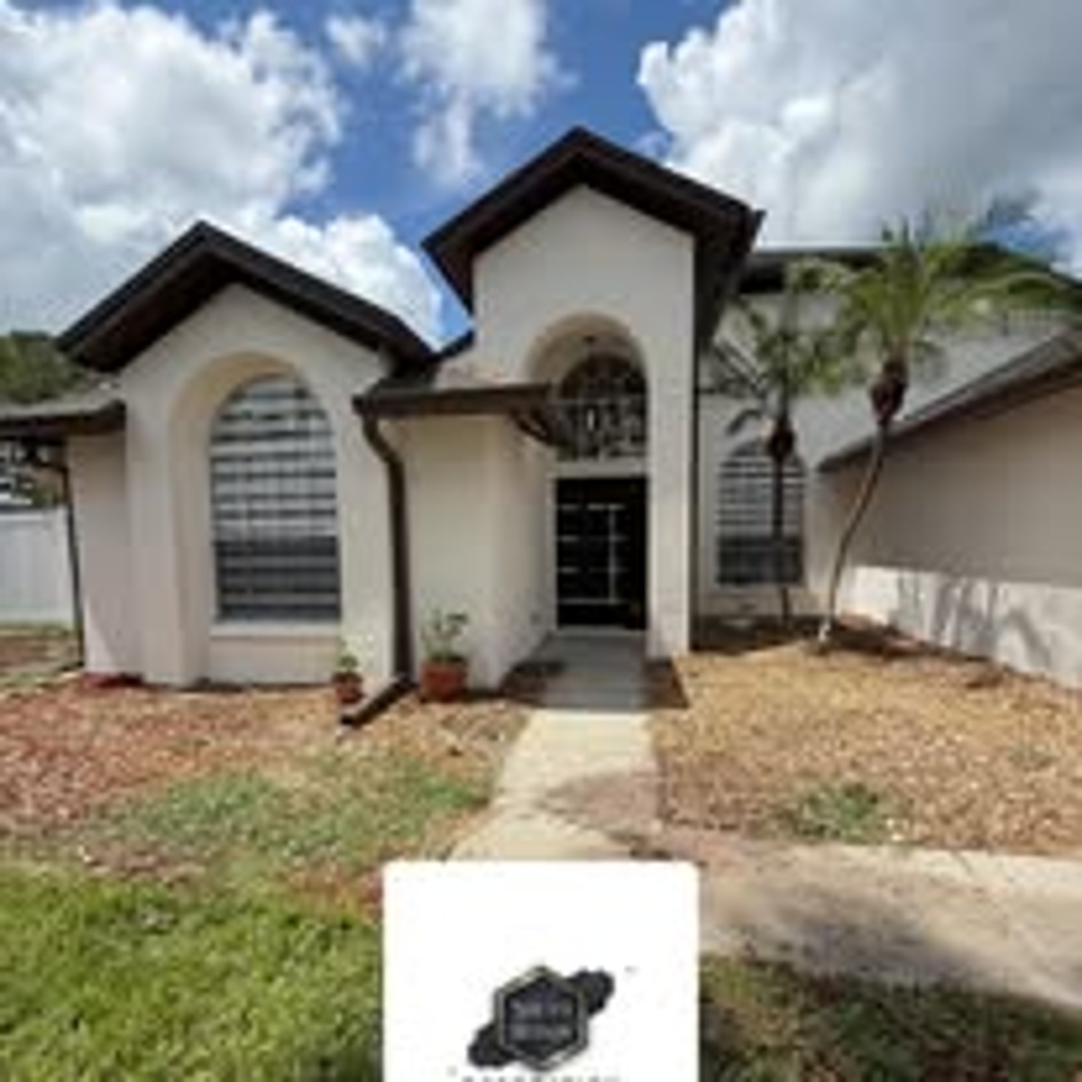 Mediterranean Florida home with custom blinds installed by South Blinds